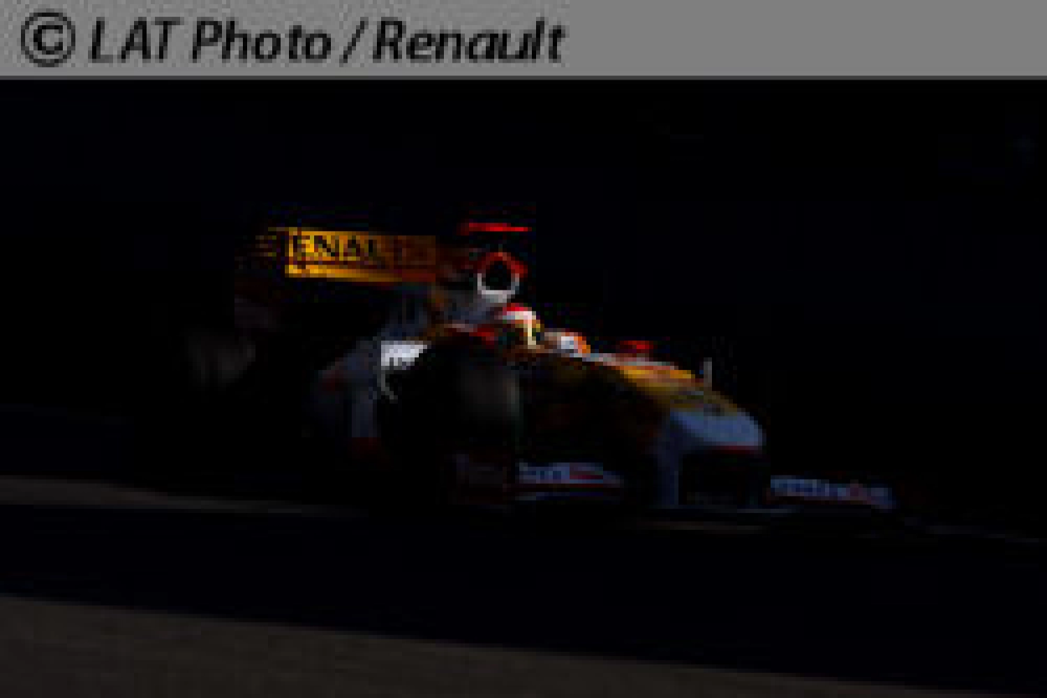 Vendredi : Chez Renault, Alonso est docteur Jekyll et Grosjean, Mister Hyde