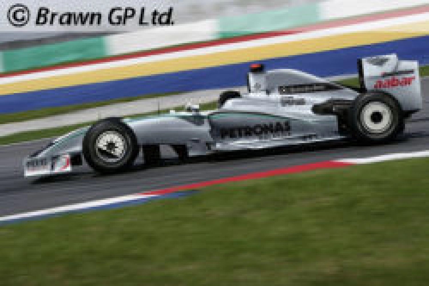 Mercedes GP se dévoile un 25 !