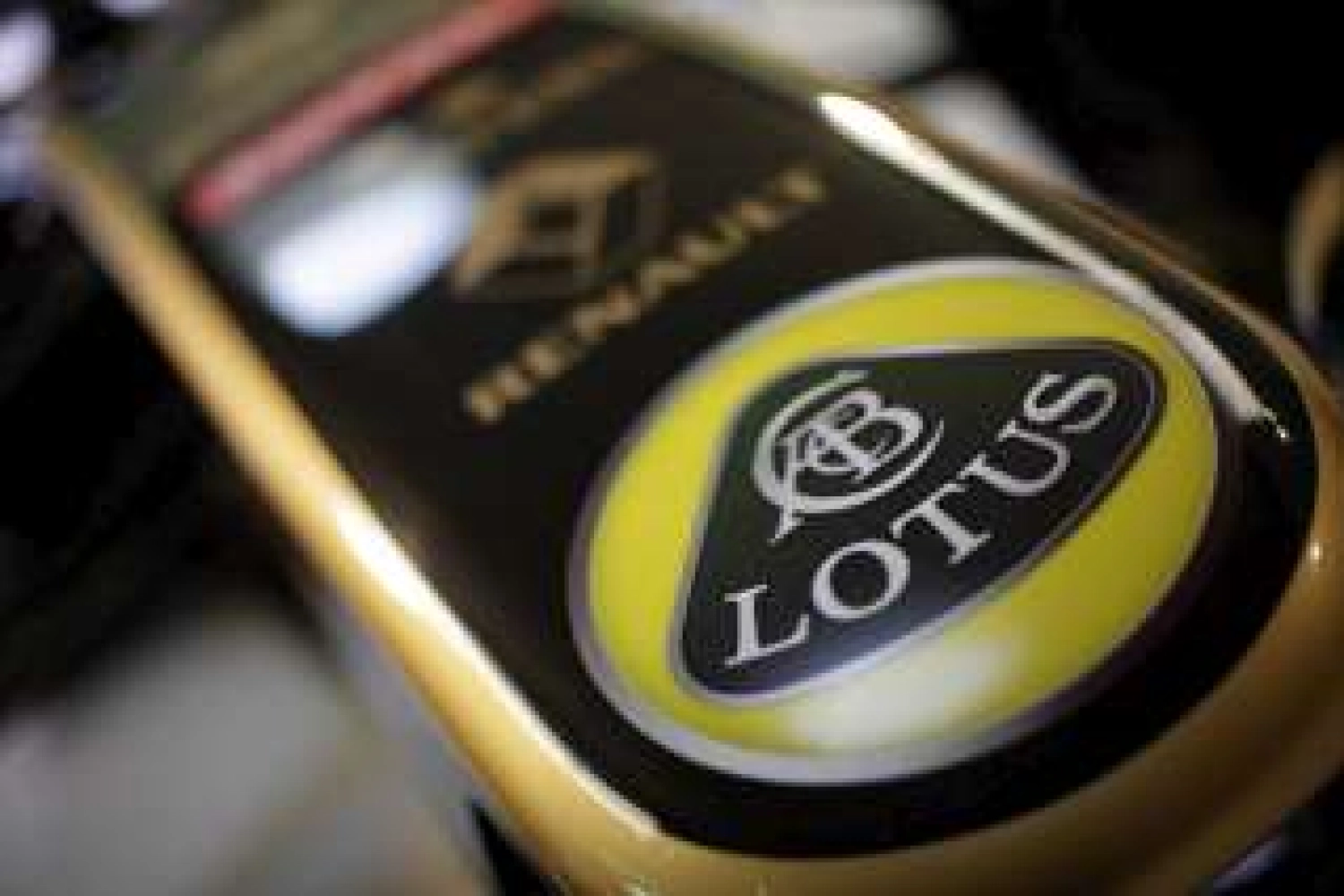 Lotus évaluera Heidfeld ou Liuzzi