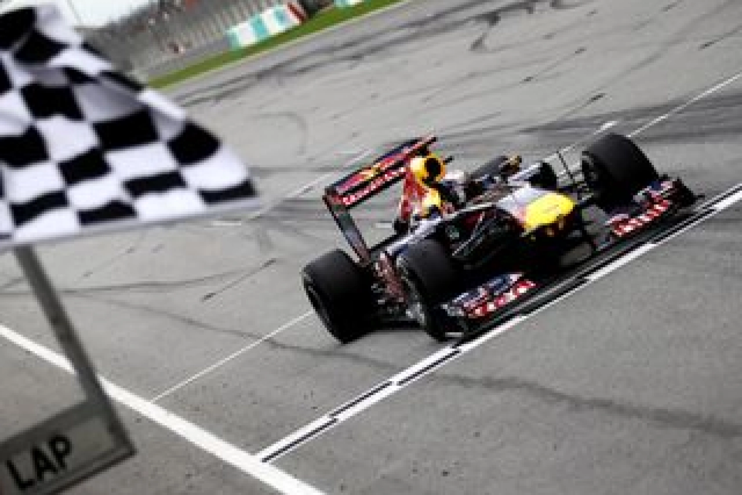 GP Espagne – Course : Hamilton dans les échappements de Vettel