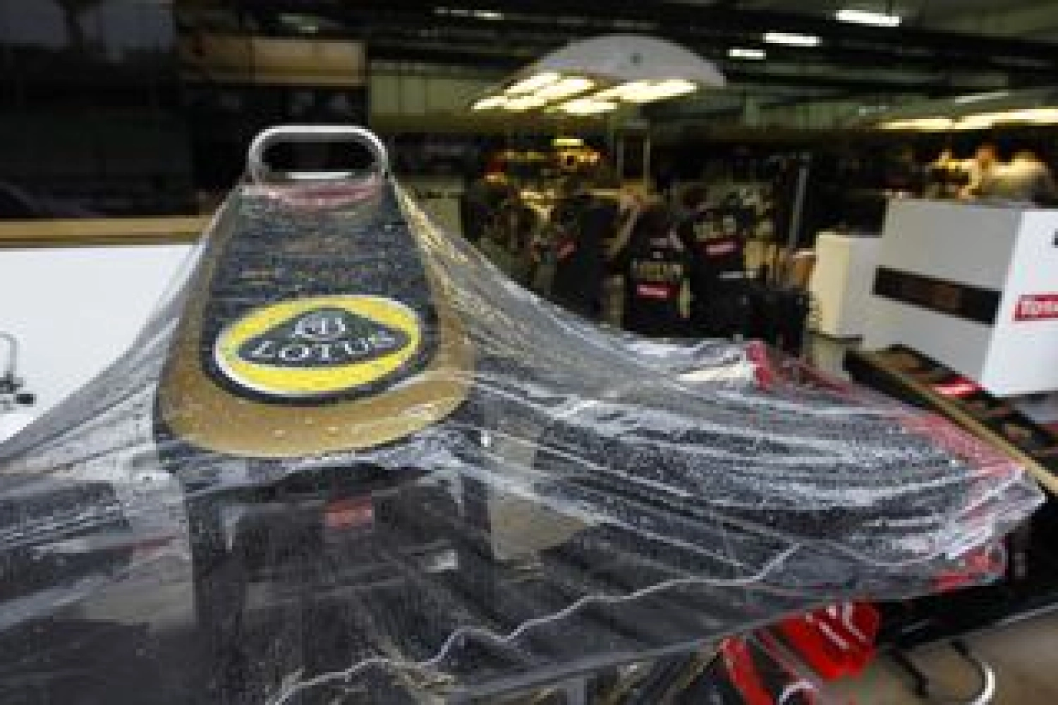Renault abandonne son nouveau package pour le reste du week-end…