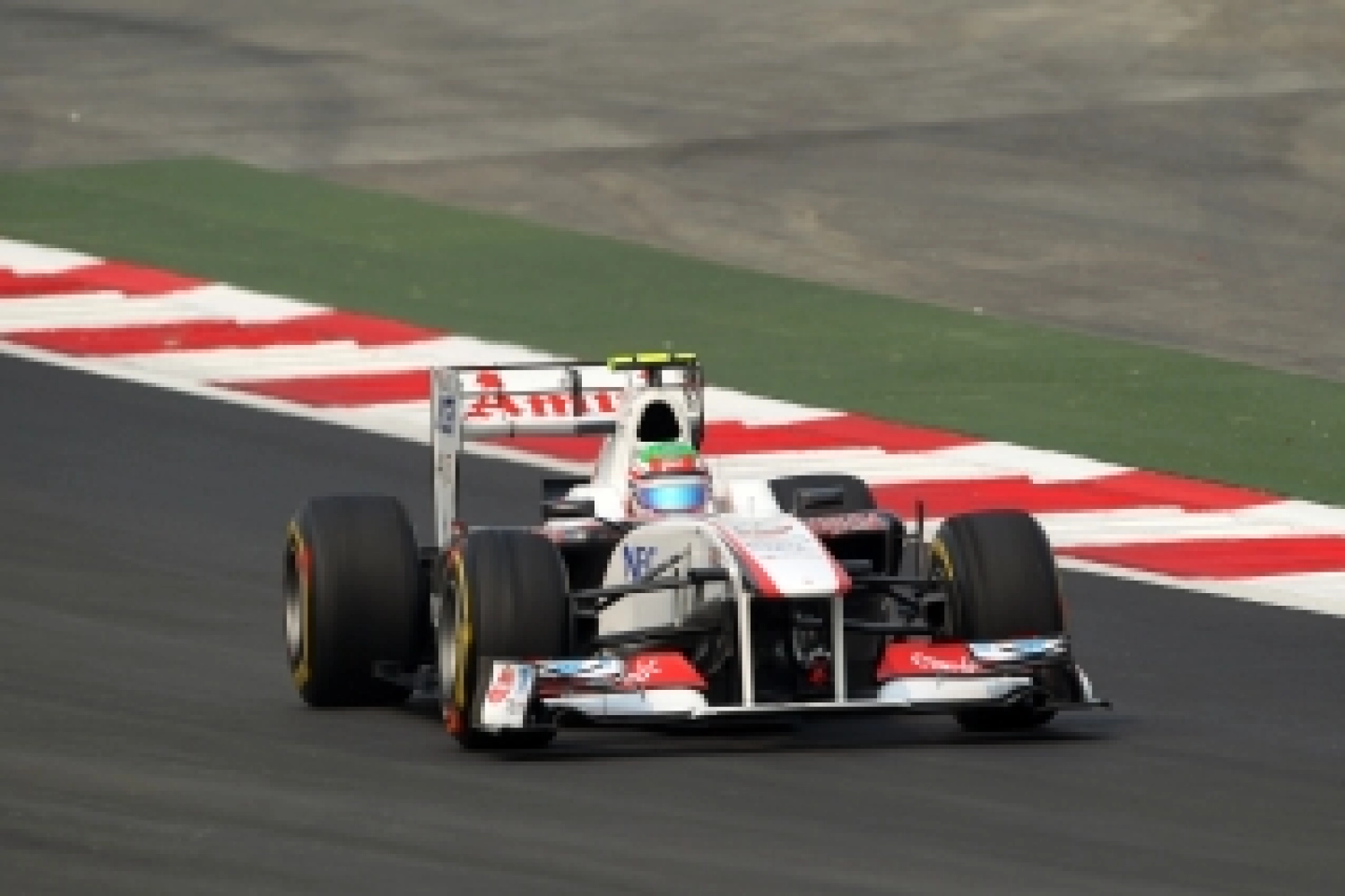 Vendredi : Des problèmes avec les pneumatiques pour Sauber