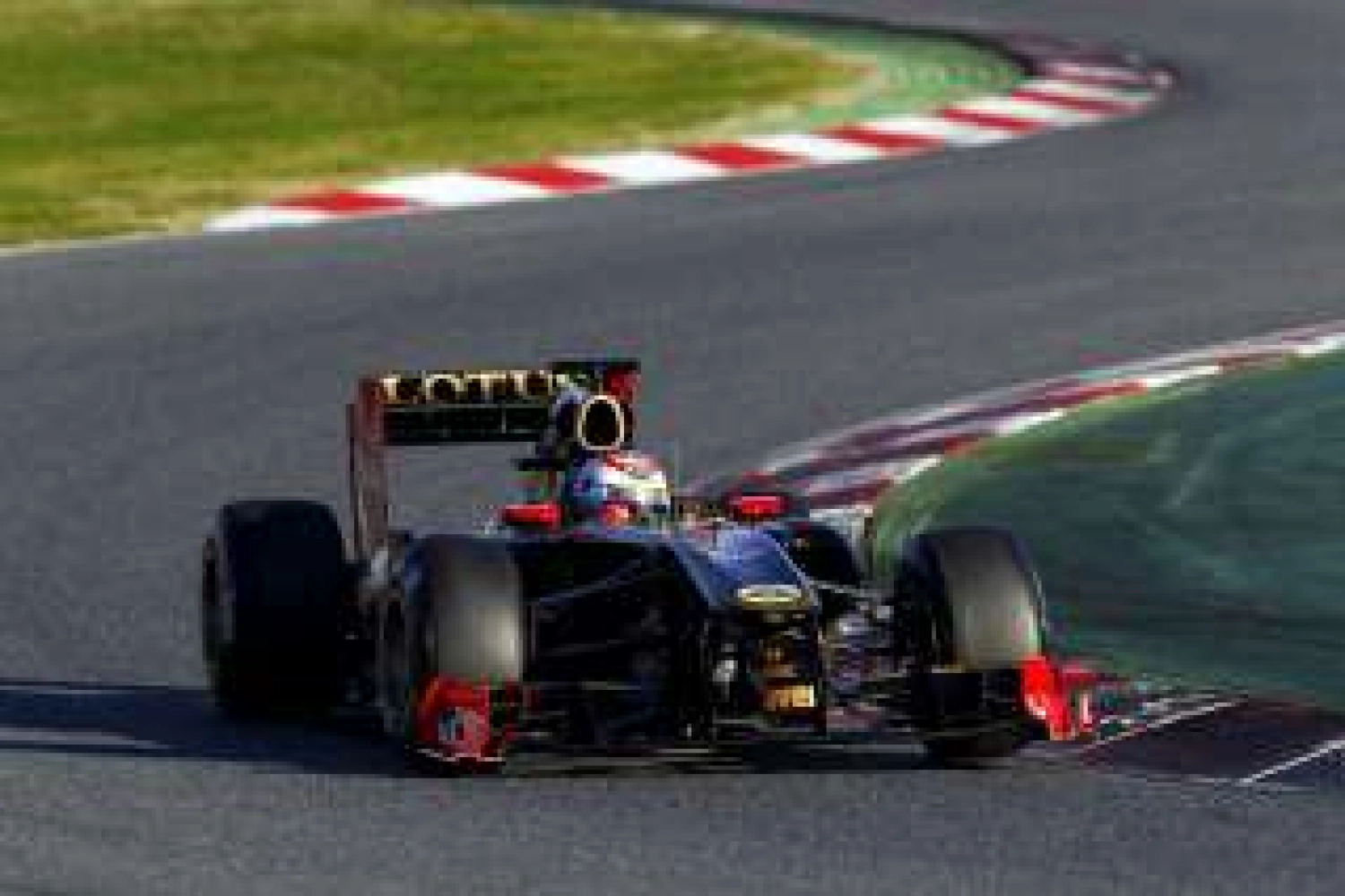 Samedi : la piste n’a pas évolué comme prévu pour Lotus Renault