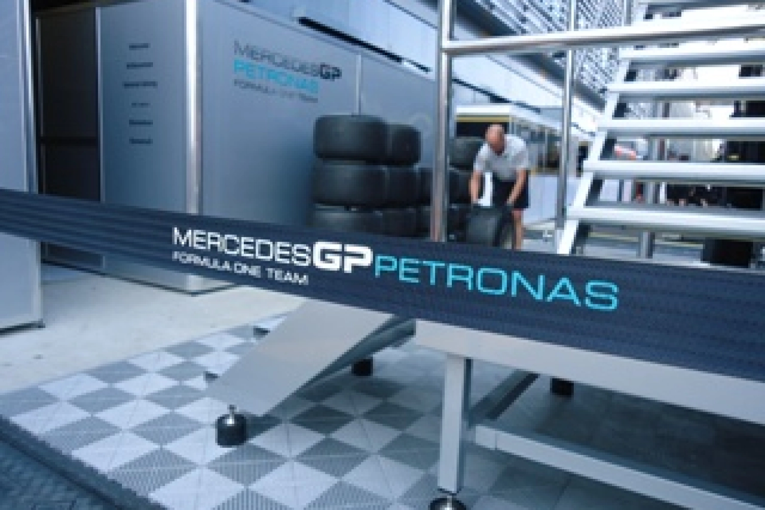 Puma partenaire de Mercedes GP à partir de 2012