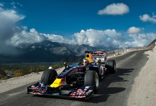 Red-Bull (littéralement) sur le toit du monde !