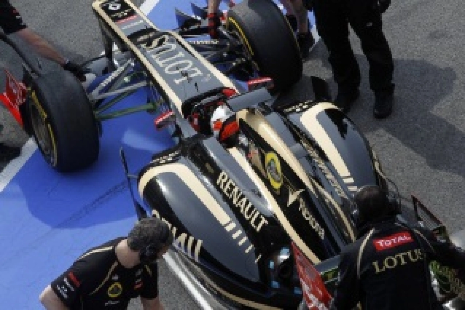 Lotus adopte les échappements Coanda et abandonne le double DRS