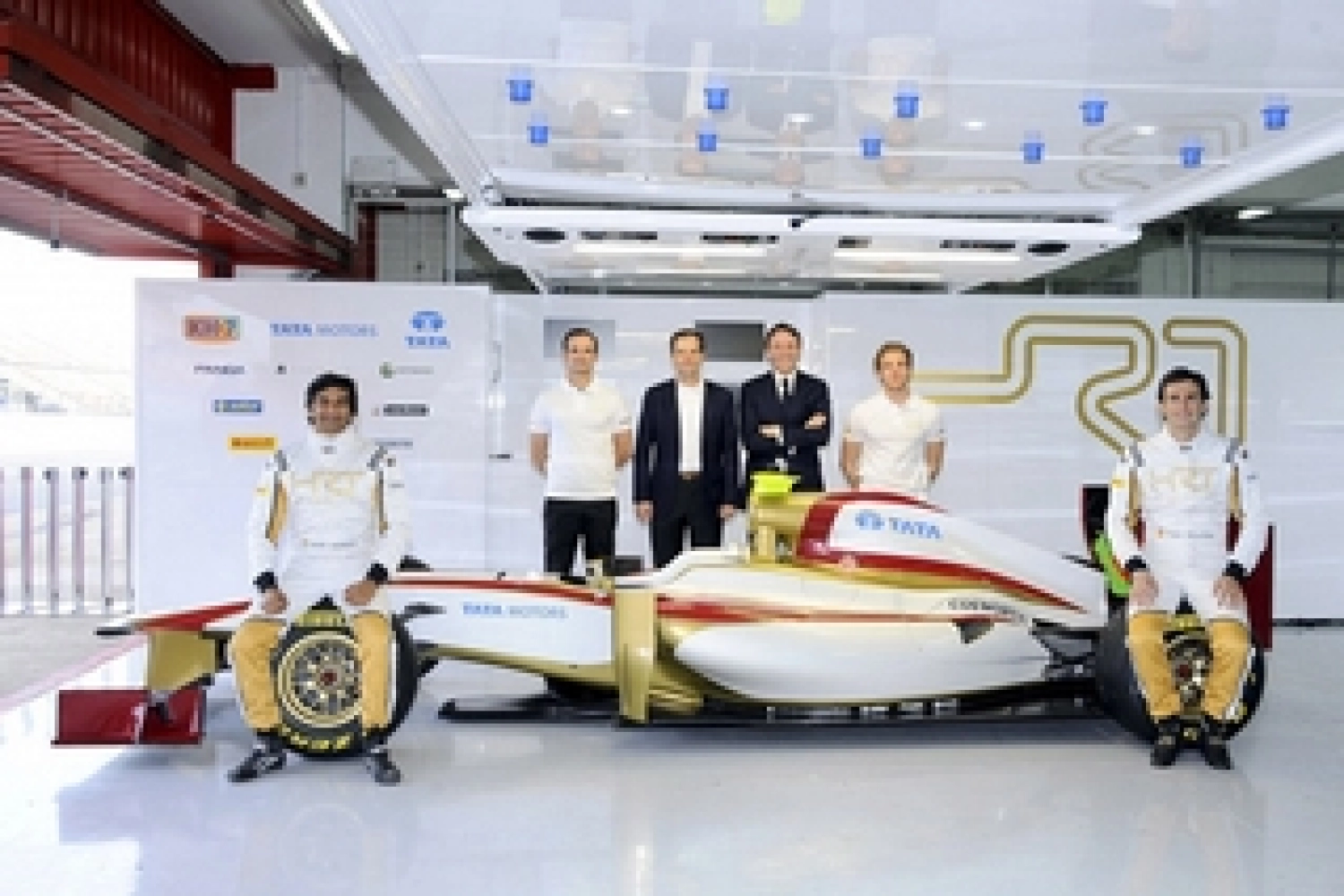 HRT lève le voile sur sa F112, à Barcelone