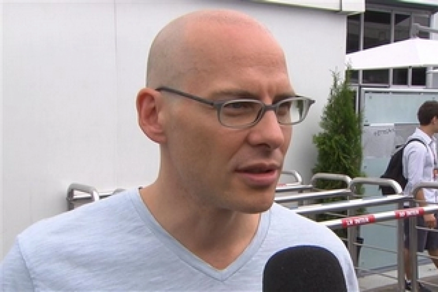 Villeneuve juge Alonso et Vettel