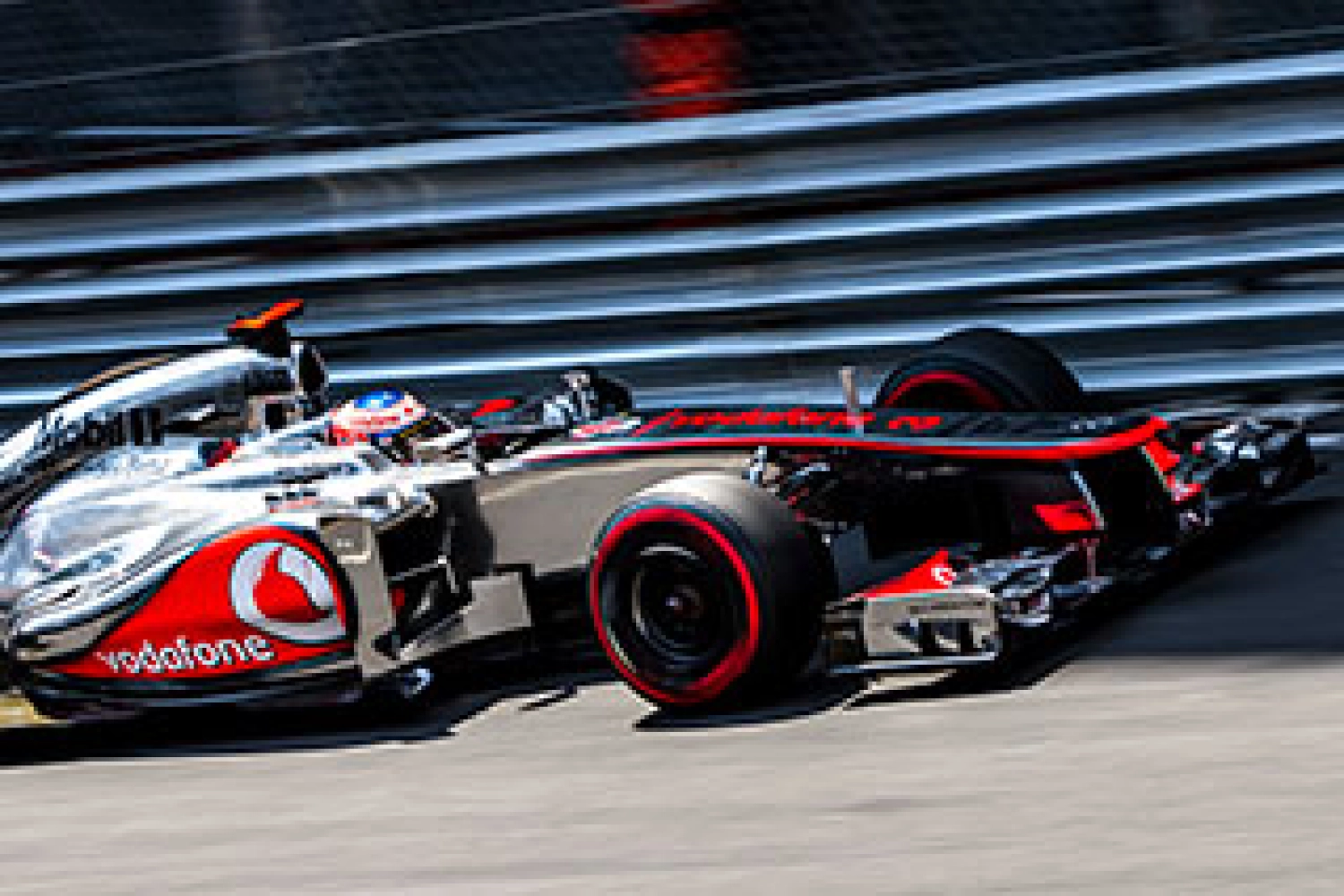 Button a pensé se retirer mais la F1 lui manquerait trop
