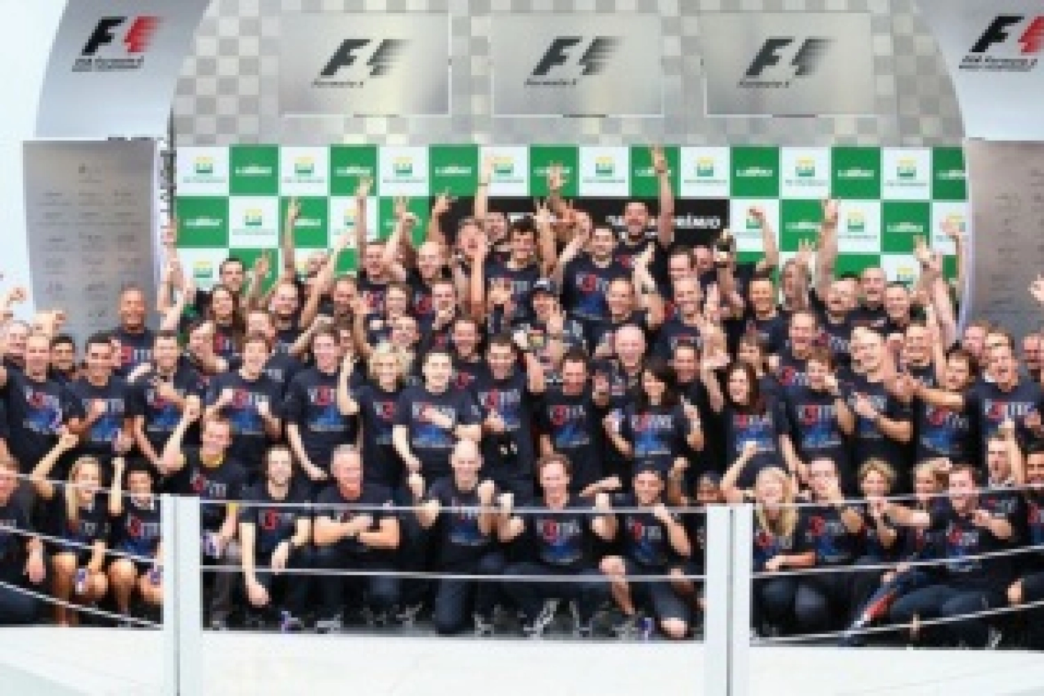 Dimanche : Jour de fête chez Red Bull pour le troisième titre de Vettel