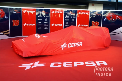 Présentation 2013 : Toro Rosso dévoile la STR8