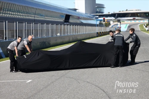 Présentation 2013 : Mercedes dévoile la F1 W04