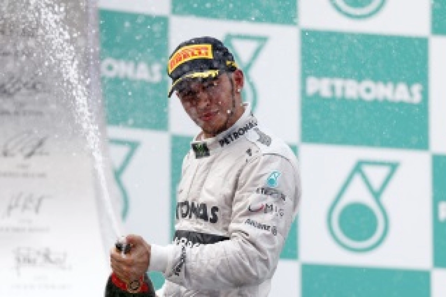 Dimanche : Un premier podium pour Hamilton et Mercedes