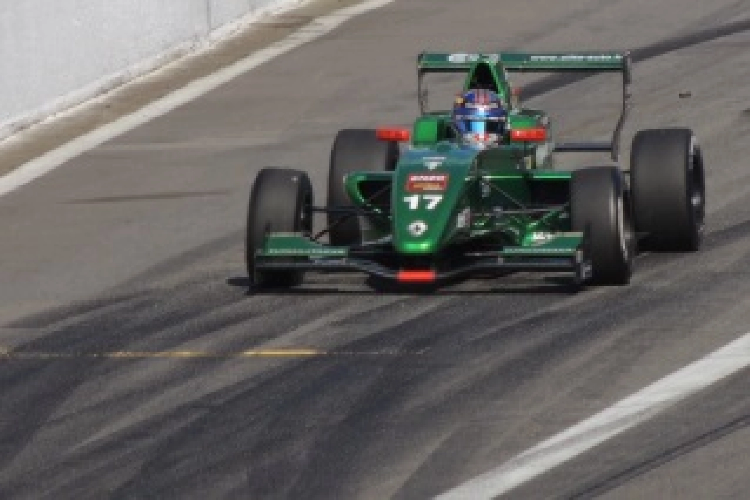 Caterham lance sa Racing Academy avec Aurélien Panis notamment