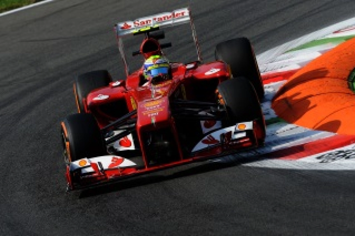 Vendredi : Ferrari va tout donner en qualification
