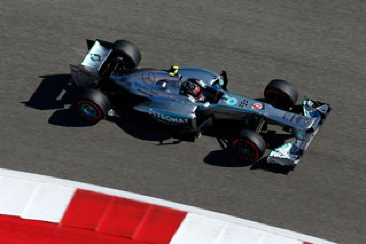 Dimanche : Mercedes conforte sa 2ème place au championnat constructeurs