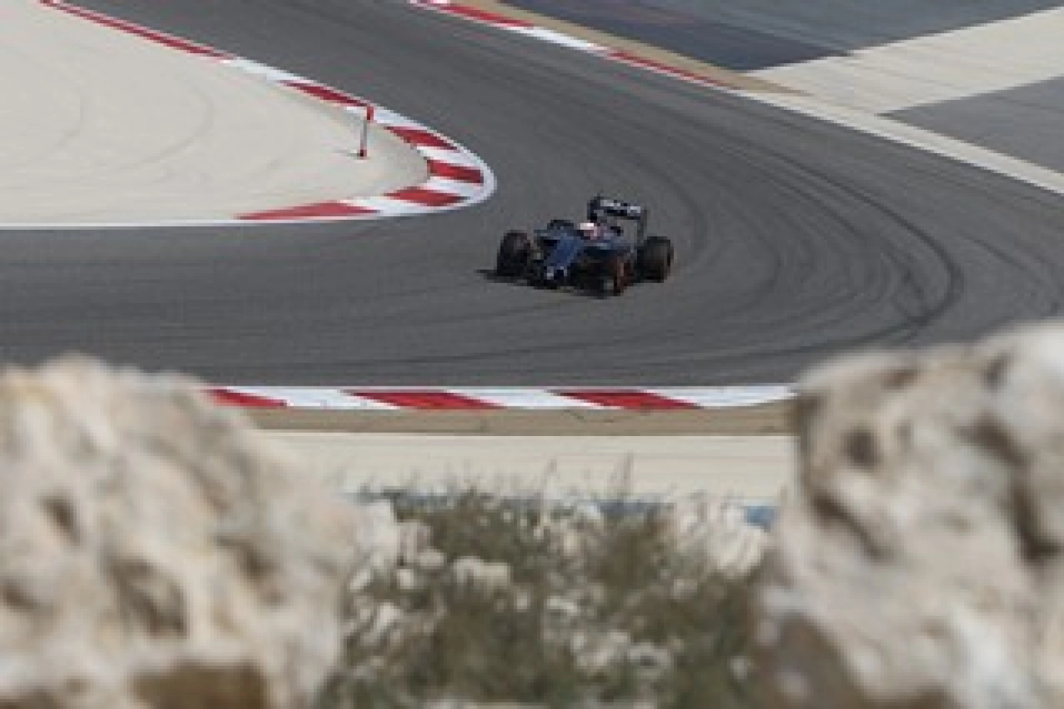 La progression de McLaren masquée par le circuit de Sepang selon Button