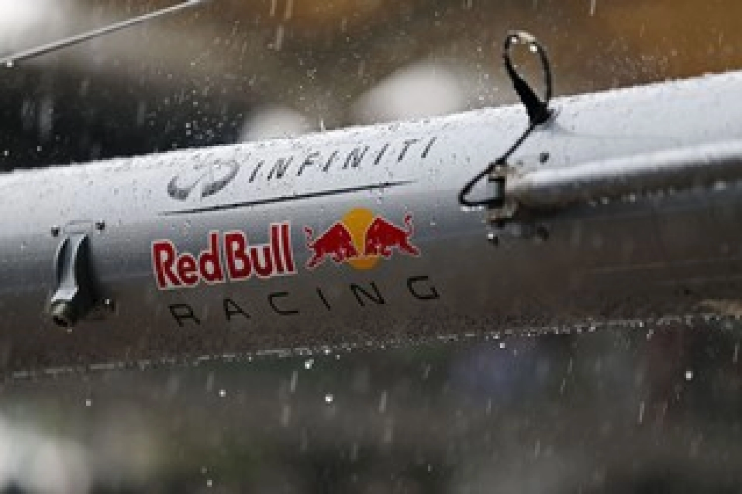 Horner : Red Bull veut "donner du fil à retordre" à Mercedes en 2015