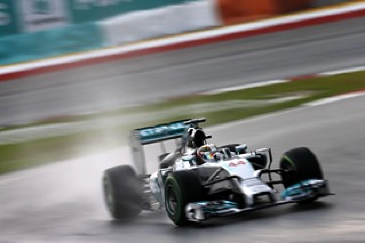 Chine – Qualifications : Hamilton domine les Red Bull, Grosjean en Q3
