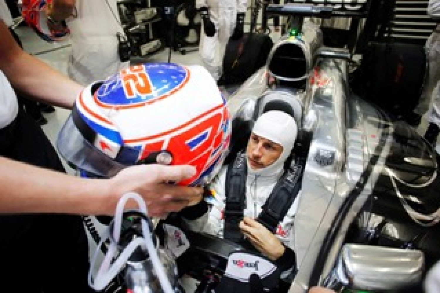 Jenson Button en discussion avec Porsche