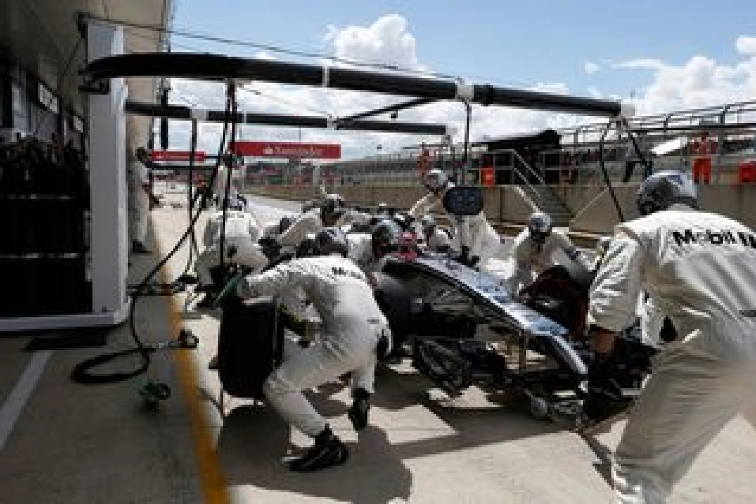 Dimanche : Beaucoup de promesses, peu de résultats pour McLaren F1
