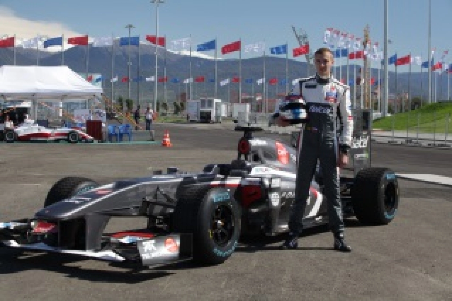 Sauber F1 alignera Sirotkin lors des EL1 du Grand Prix de Russie