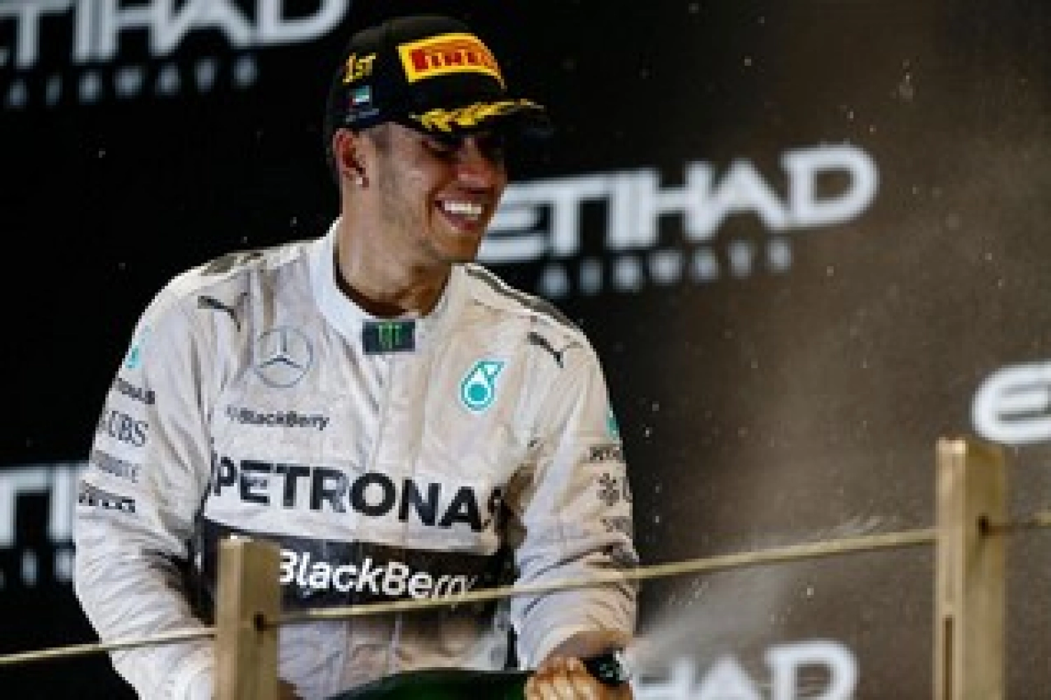 Abu Dhabi – Course : Lewis Hamilton remporte le Grand Prix et la couronne !