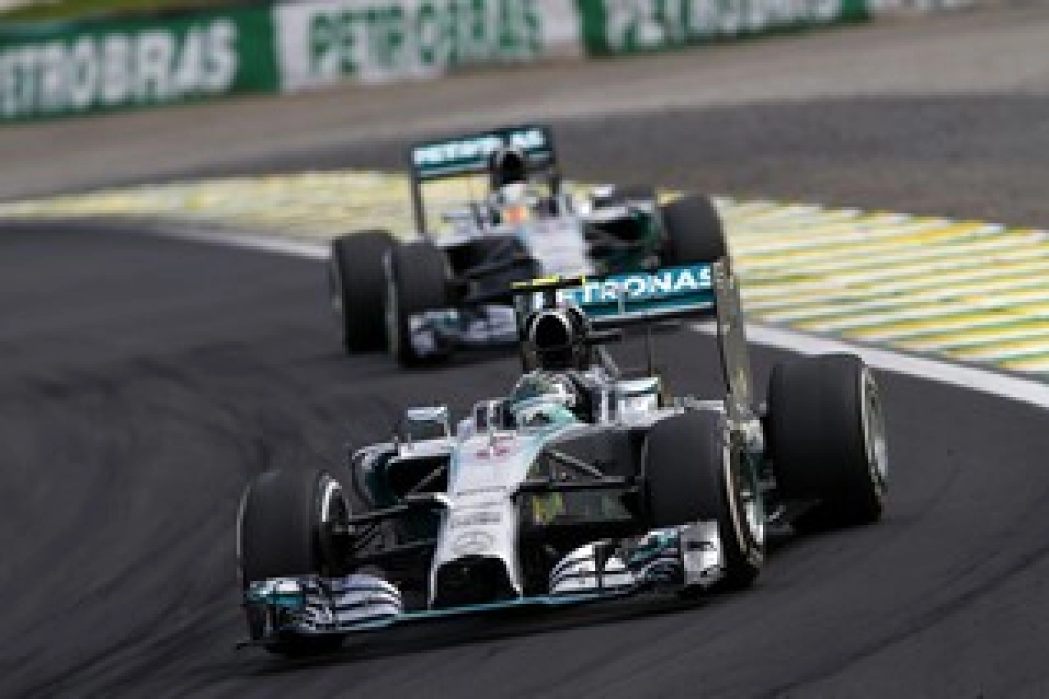 GP Brésil : Hamilton estime que sa faute lui a coûté la victoire face à Rosberg