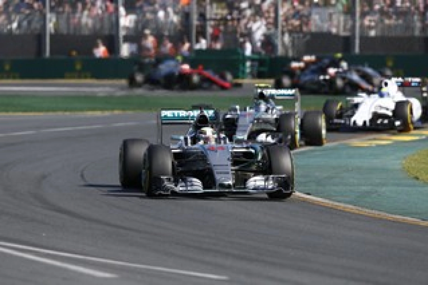 Williams : Massa doute avoir le même moteur que les Mercedes