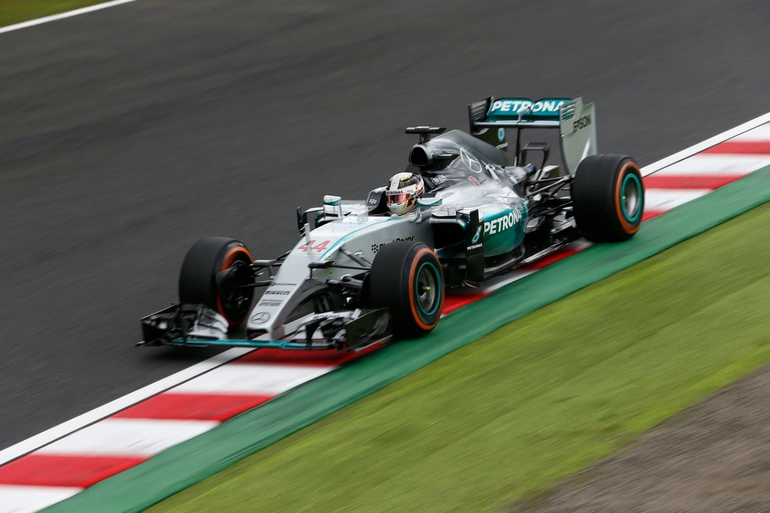 Grand Prix du Japon – Course : Rosberg a dû abdiquer : Hamilton s’impose sans difficultés à Suzuka !