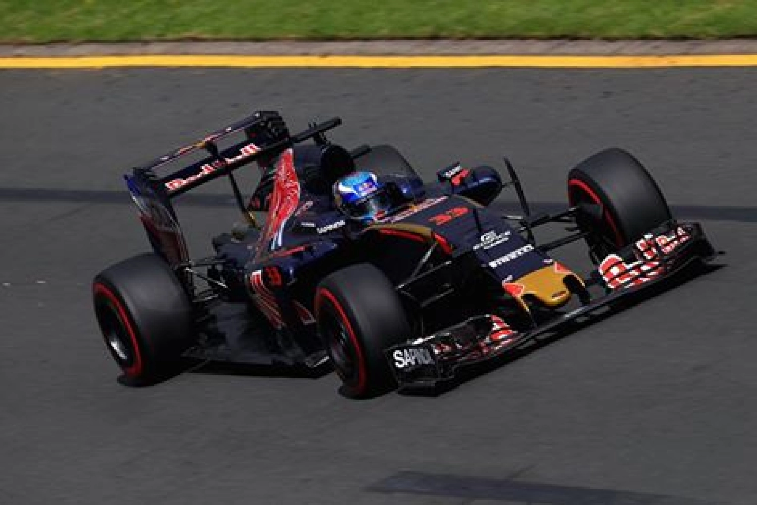 A la radio, Verstappen a fulminé contre Sainz et son ingénieur
