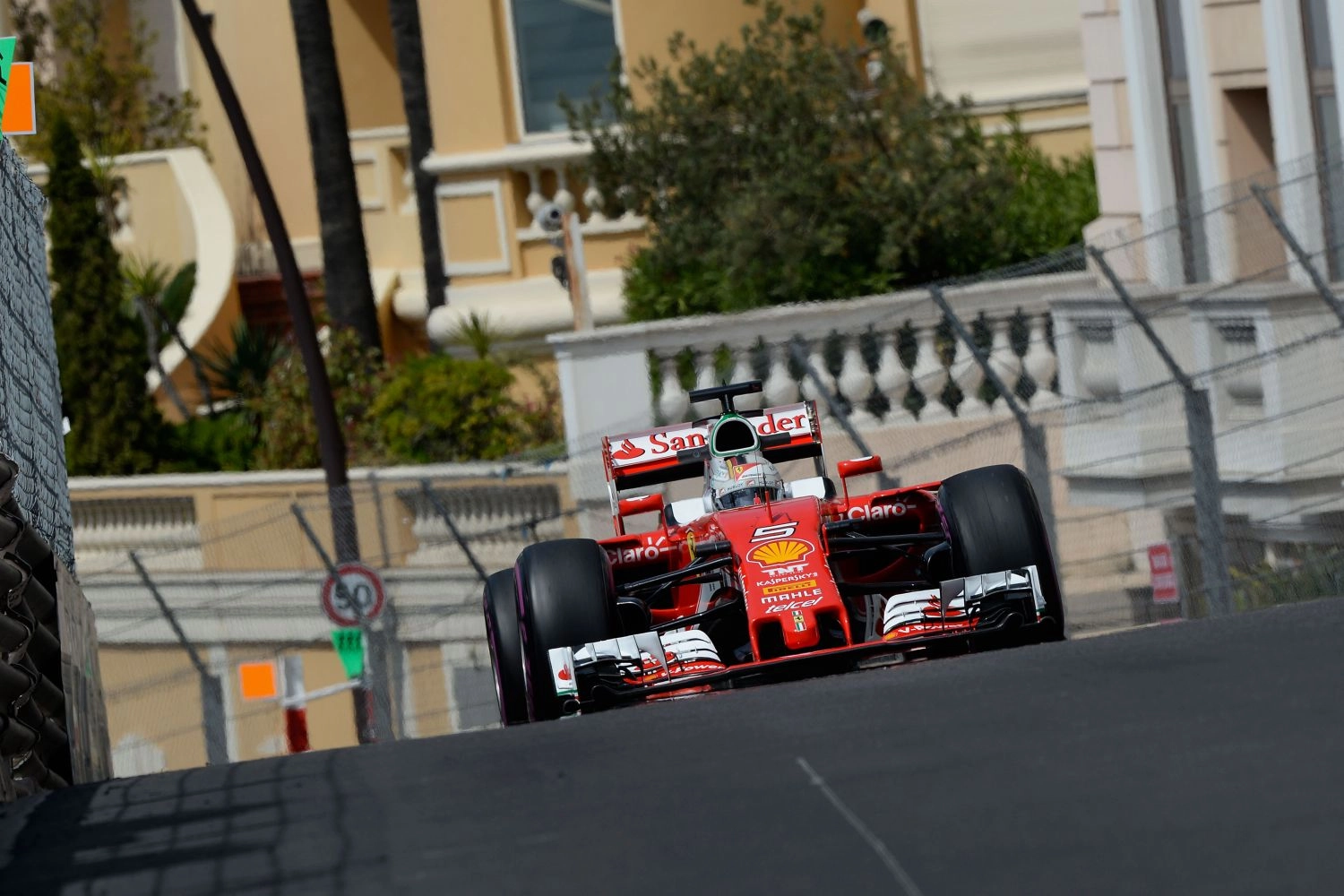 Sebastian Vettel s&rsquo;en veut de ne pas être monté sur le podium