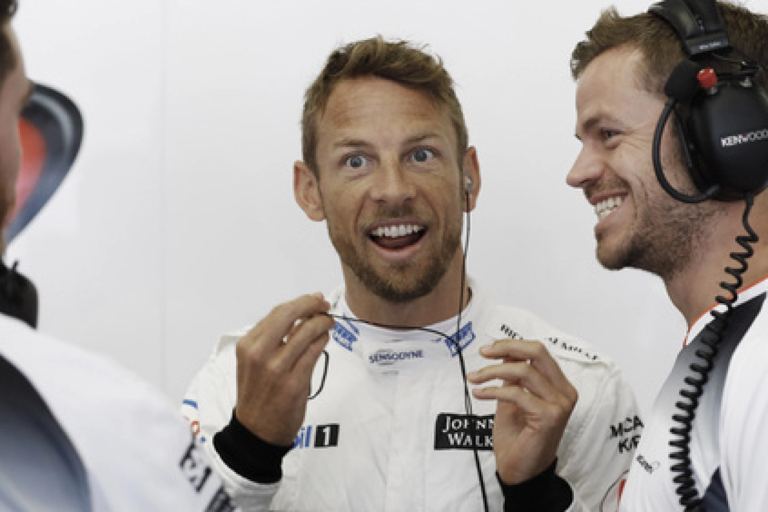Jenson Button s’amuse à rendre hommage à Chris Froome au Ventoux !