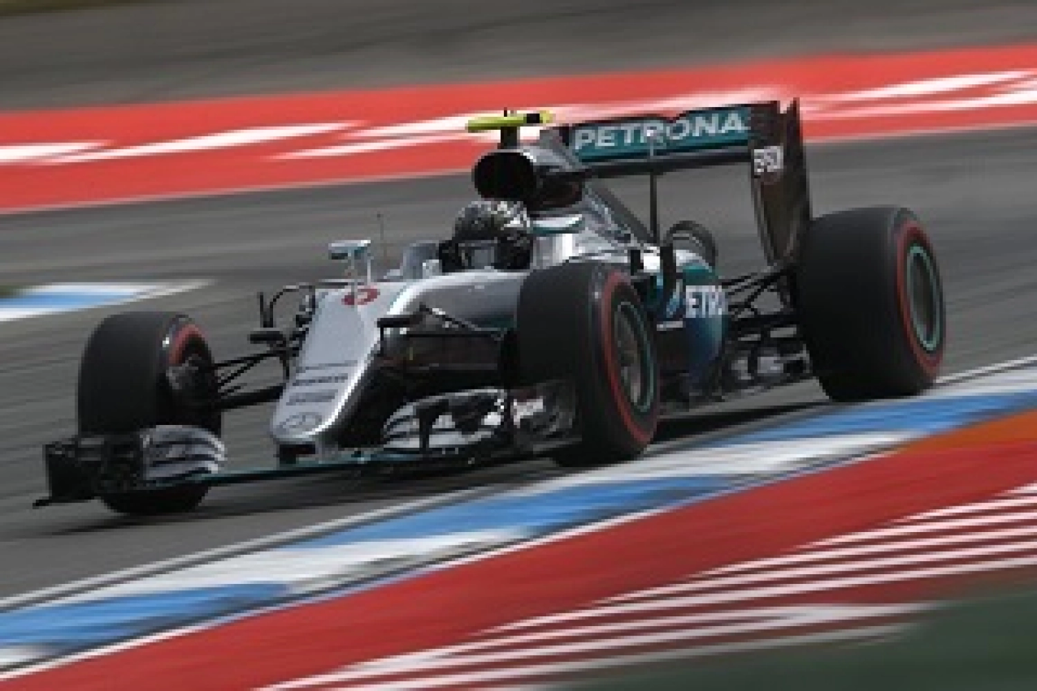 Allemagne – Qualifications : Nico Rosberg s’impose en force devant Lewis Hamilton !
