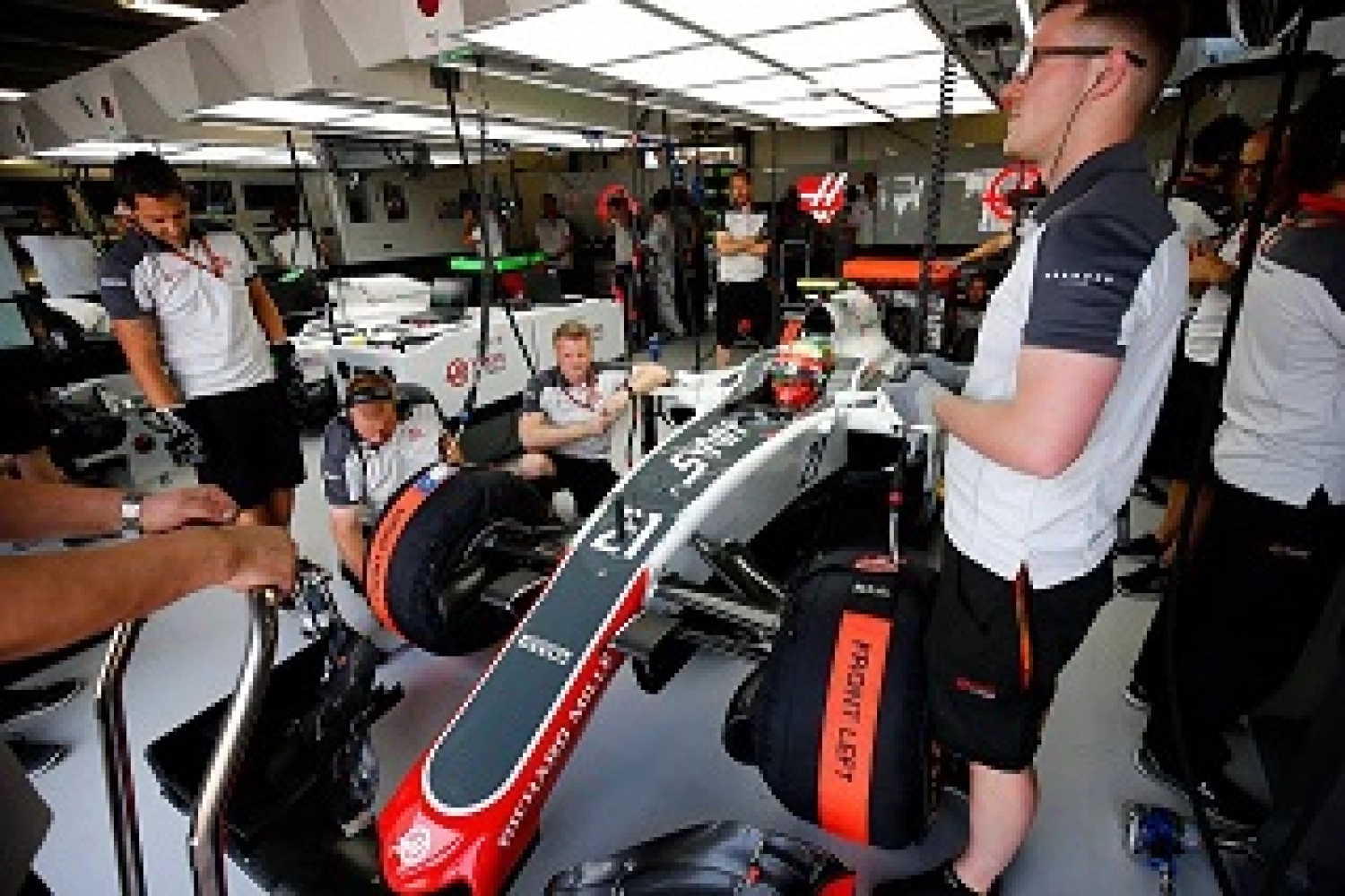 Problèmes électroniques pour Esteban Gutierrez en Autriche