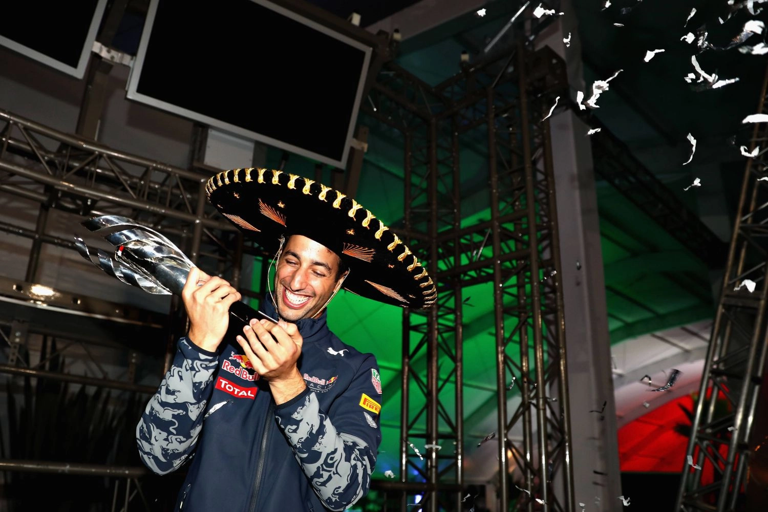Sebastian Vettel pénalisé, perd son podium au profit de Daniel Ricciardo