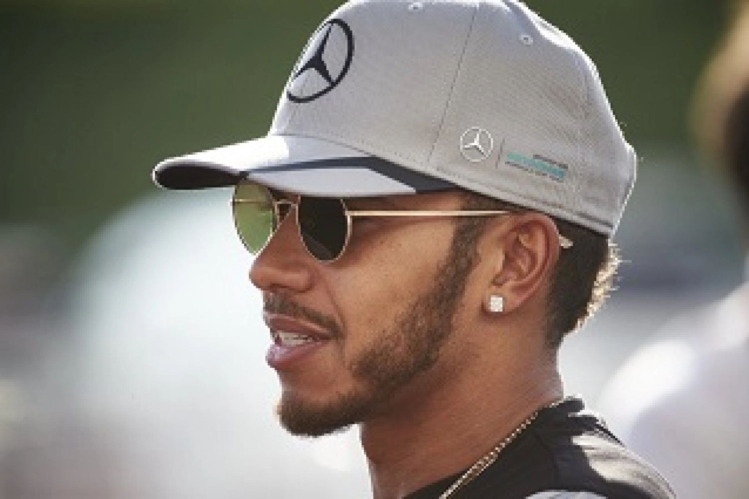 Hamilton : Ferrari est "plus rapide" que Mercedes