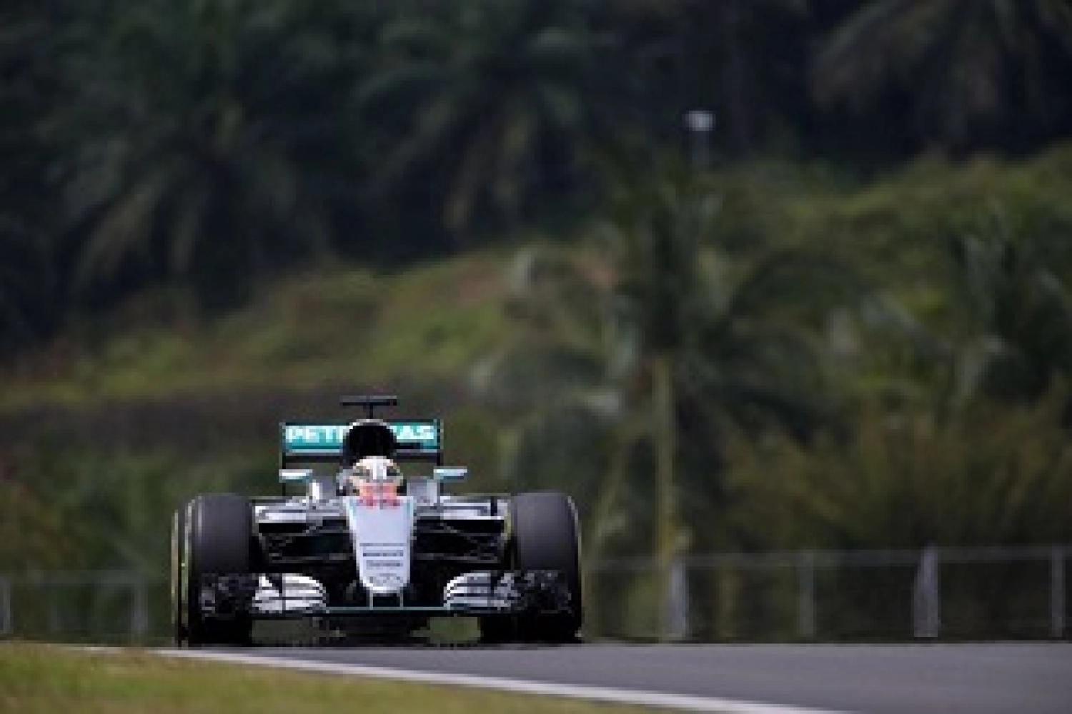 Malaisie – Qualifications : Hamilton domine un Rosberg fébrile