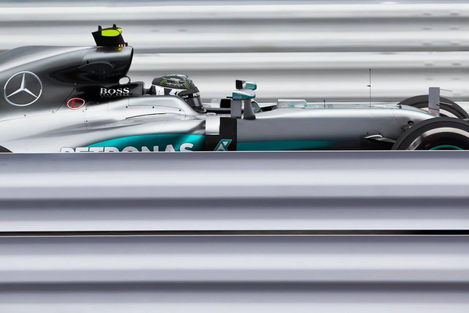 Japon – Essais Libres 3 : Rosberg fixe encore la référence, la pluie a perturbée le programme