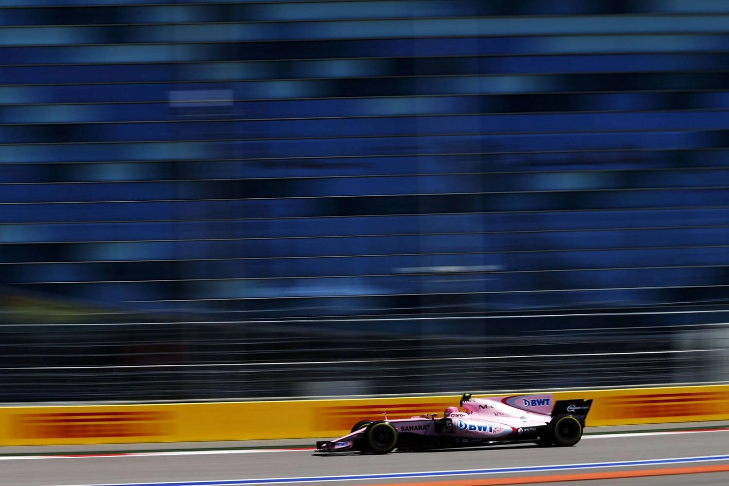Sotchi Qualifications – Force India : double entrée dans le top 10 et première pour Ocon