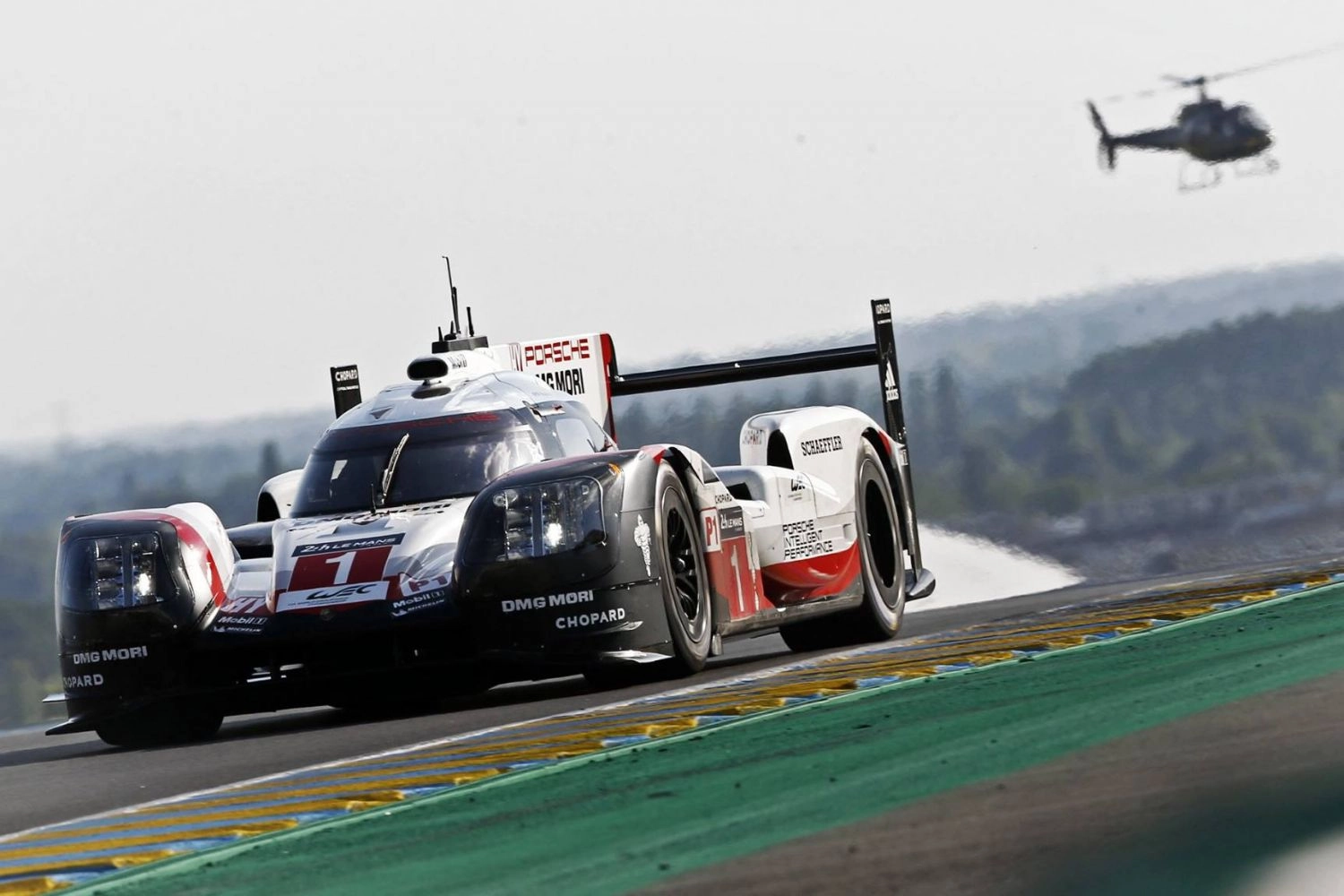 Porsche revient au Mans