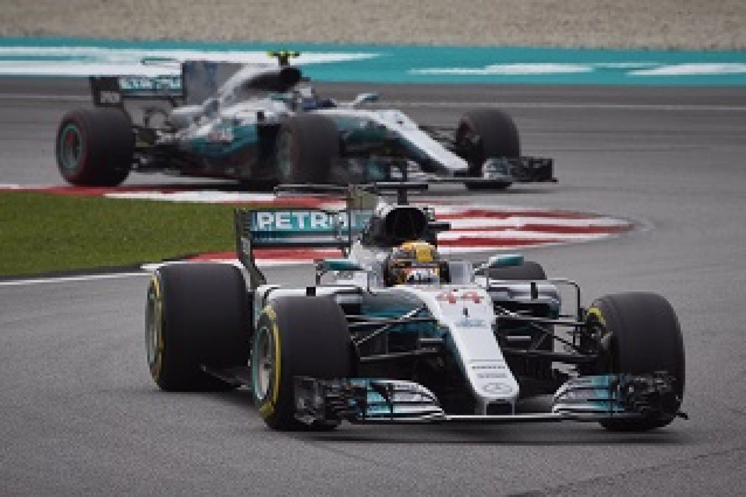 Lewis Hamilton se contente de la 2ème place