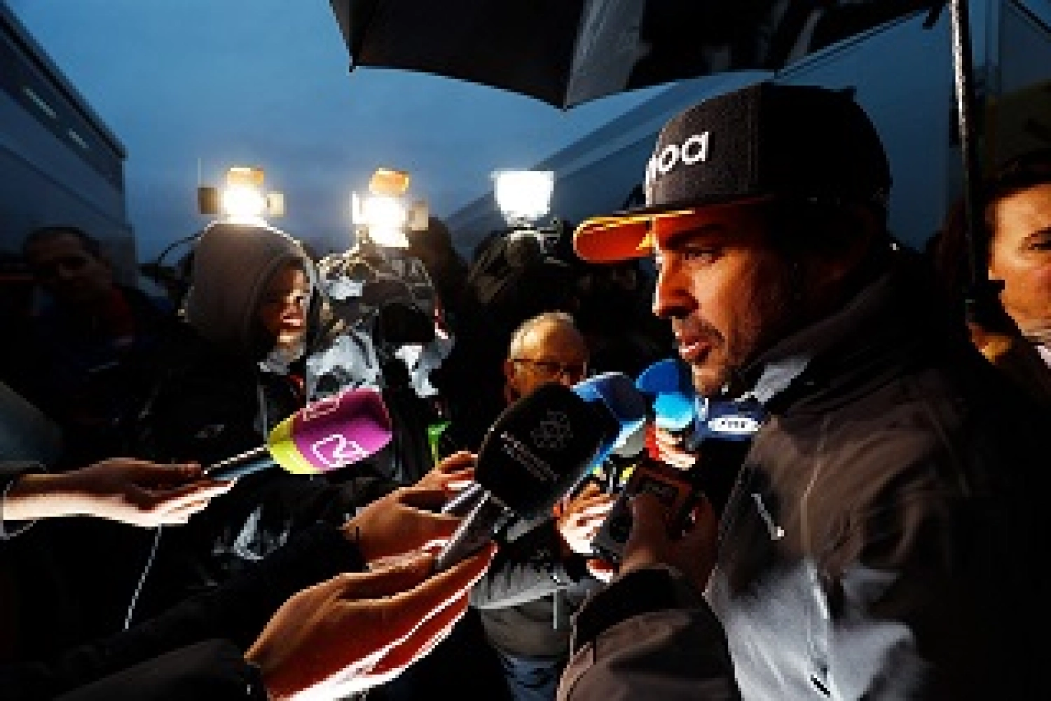 Les attentes des fans de McLaren F1 sont irréalistes selon Fernando Alonso