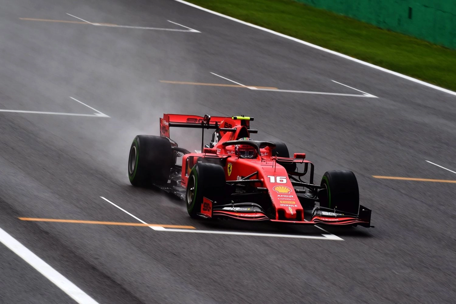 Italie – Essais Libres 1 : Charles Leclerc domine et déluge de drapeaux rouges
