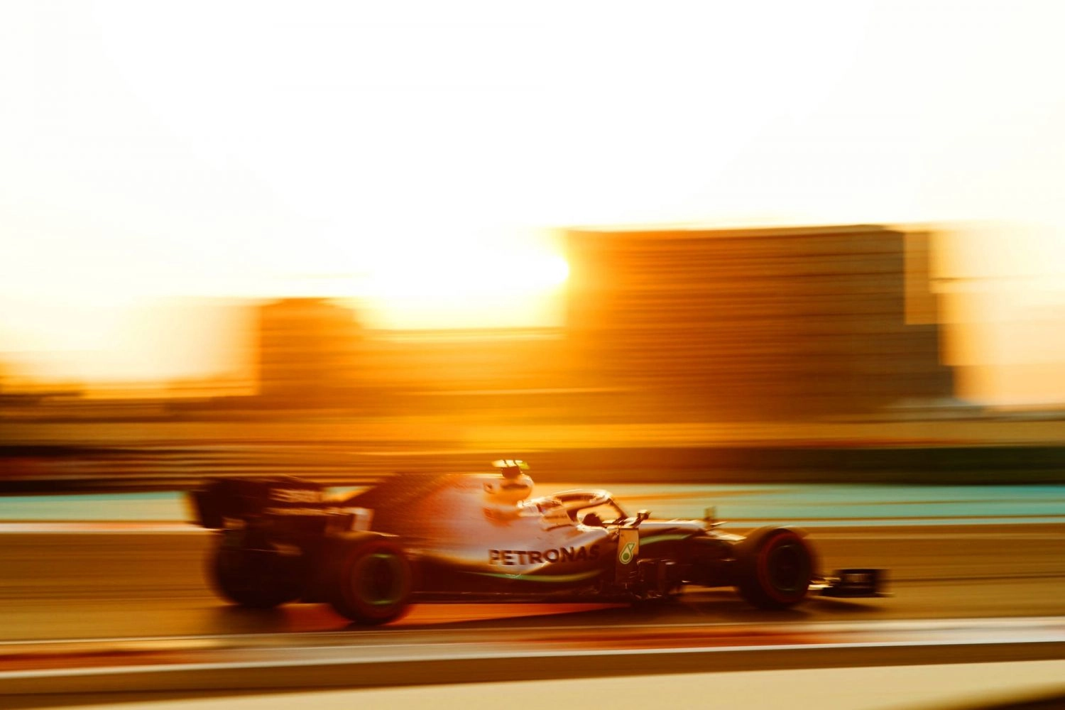 Abu Dhabi – Course : Hamilton, jeu, set et match !