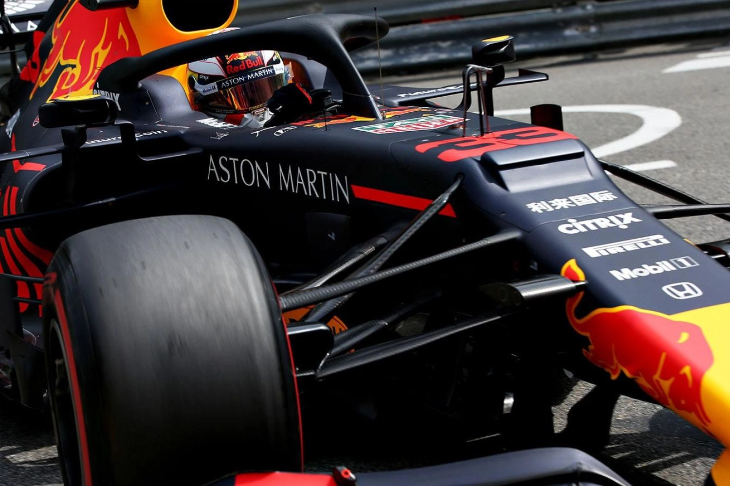 Lawrence Stroll lorgne sur Aston Martin