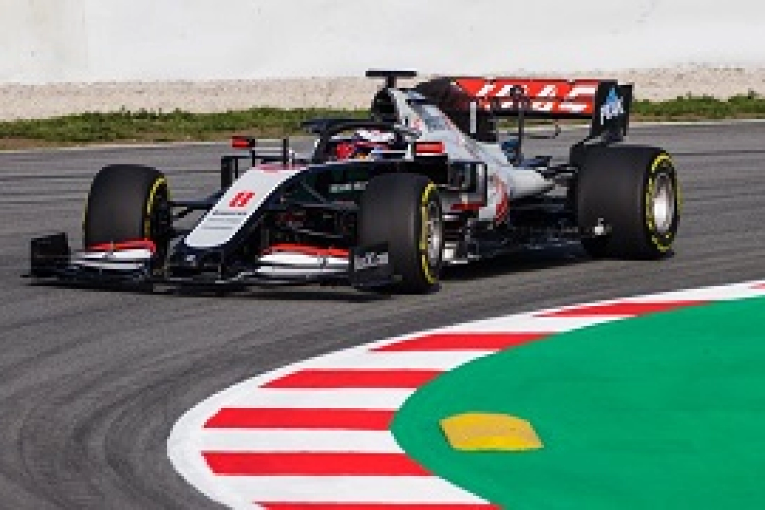 Haas écope d’une pénalité mais reste dans le top 10