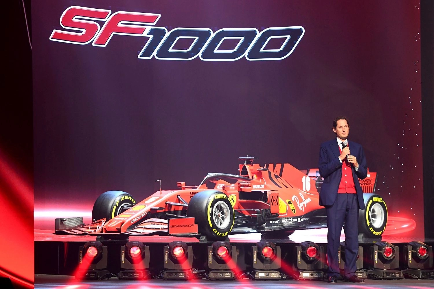 Elkann : Ferrari veut "regagner en 2022"