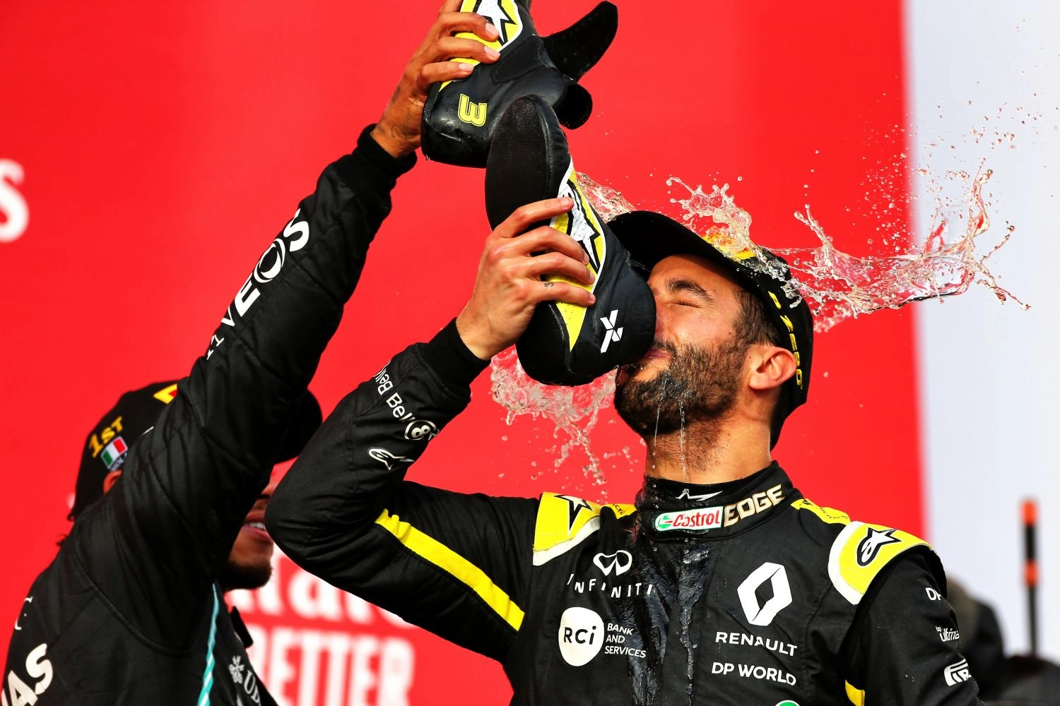 Fini le champagne sur les podiums de F1