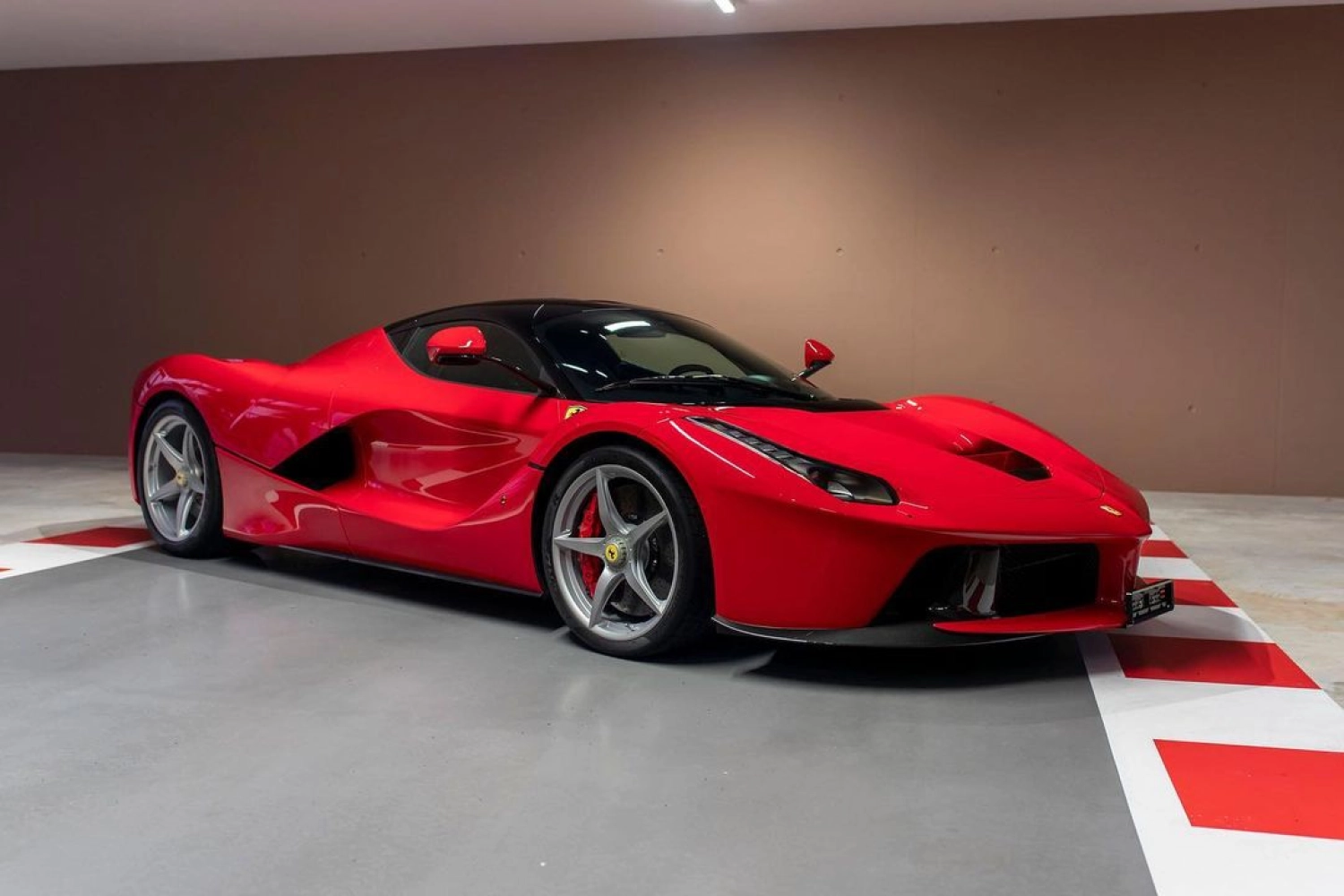 8 voitures du garage de Sebastian Vettel en vente